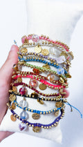 Cavigliere floreali in macrame